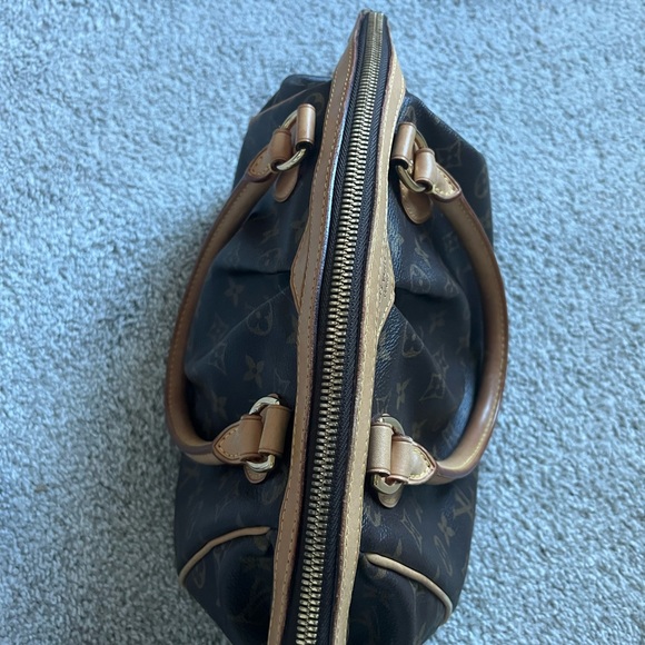 Louis Vuitton Monogram PM Tivoli bag - Picture 7 of 12